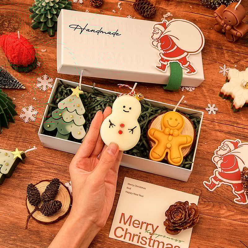 Christmas Gift Set with Scented Candle and Christmas Tree Ornaments - Holiday Gift
